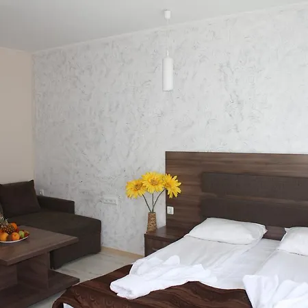 Sun Gate Apartahotel 3*