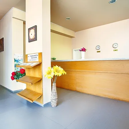 Sun Gate Aparthotel 3*