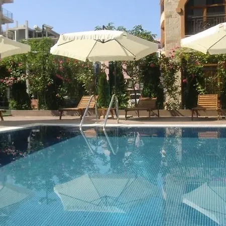 Sun Gate Apartahotel 3*