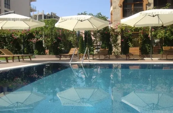 Sun Gate Aparthotel 3*