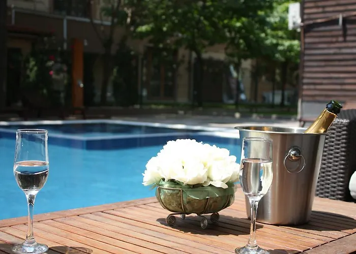 Sun Gate Sluneční pobřeží