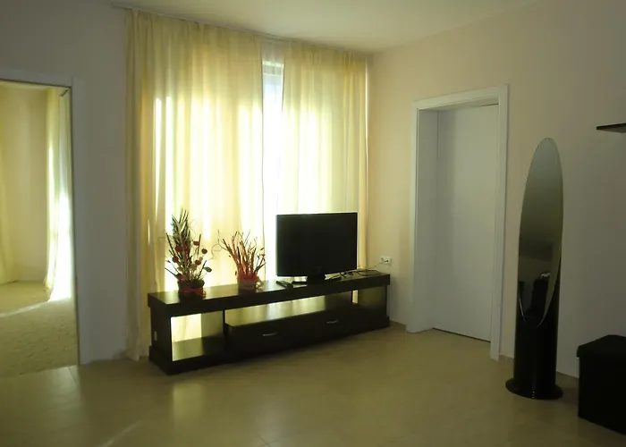 Sun Gate Aparthotel 3*